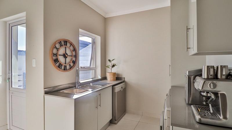 To Let 4 Bedroom Property for Rent in Kingswood Golf Estate Western Cape